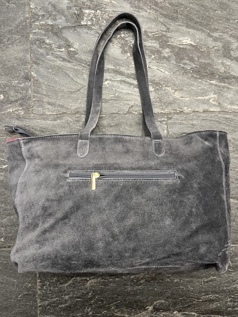 Bolso de Piel Gris con Detalles Metálicos - Imagen 2