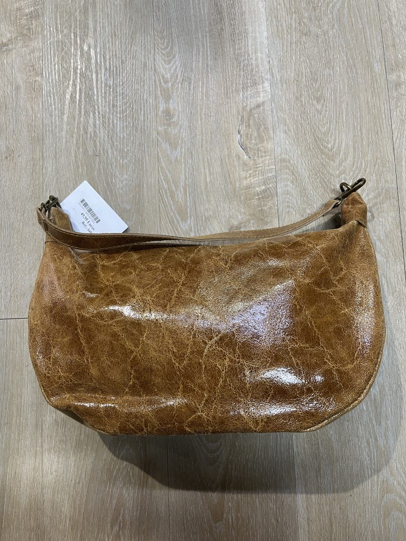 Bolso Media Luna de Piel con Tachuelas - Imagen 2