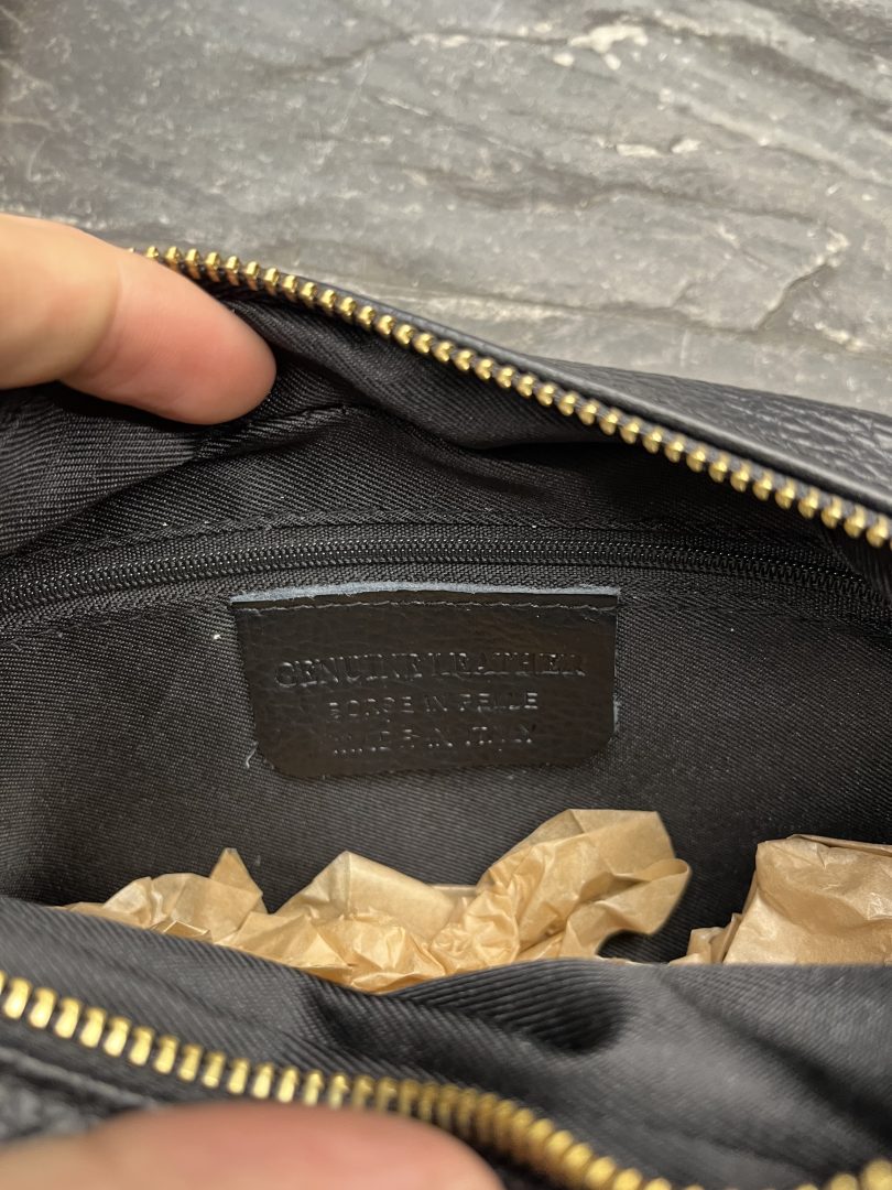 Bolso de Piel Negro con Doble Cremallera - Imagen 5