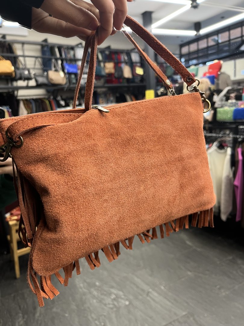 Bolso de Piel Serraje Camel con Flecos - Imagen 3