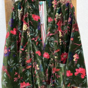 Kimono reversible de terciopelo verde estampado floral con bolsillos