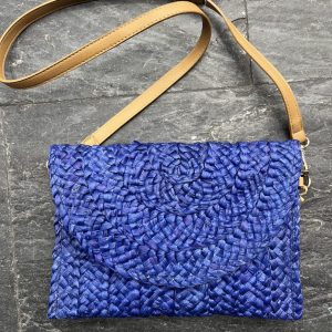 Bolso Rafia Azul con Correa de Polipiel