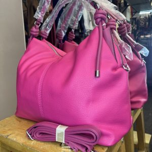 Bolso Polipiel Fucsia con Detalles de Cuerda