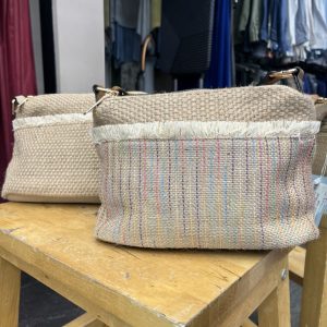 Bolso Rafia Multicolor con Flecos y Doble Compartimento