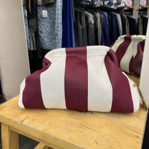 Bolso Cierre Boquilla Rayas Burdeos y Beige