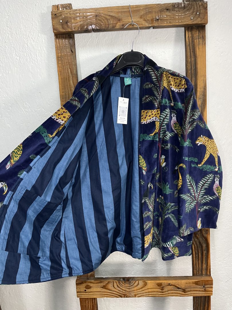 Kimono Reversible Terciopelo Azul Marino Estampado Animales - Imagen 2