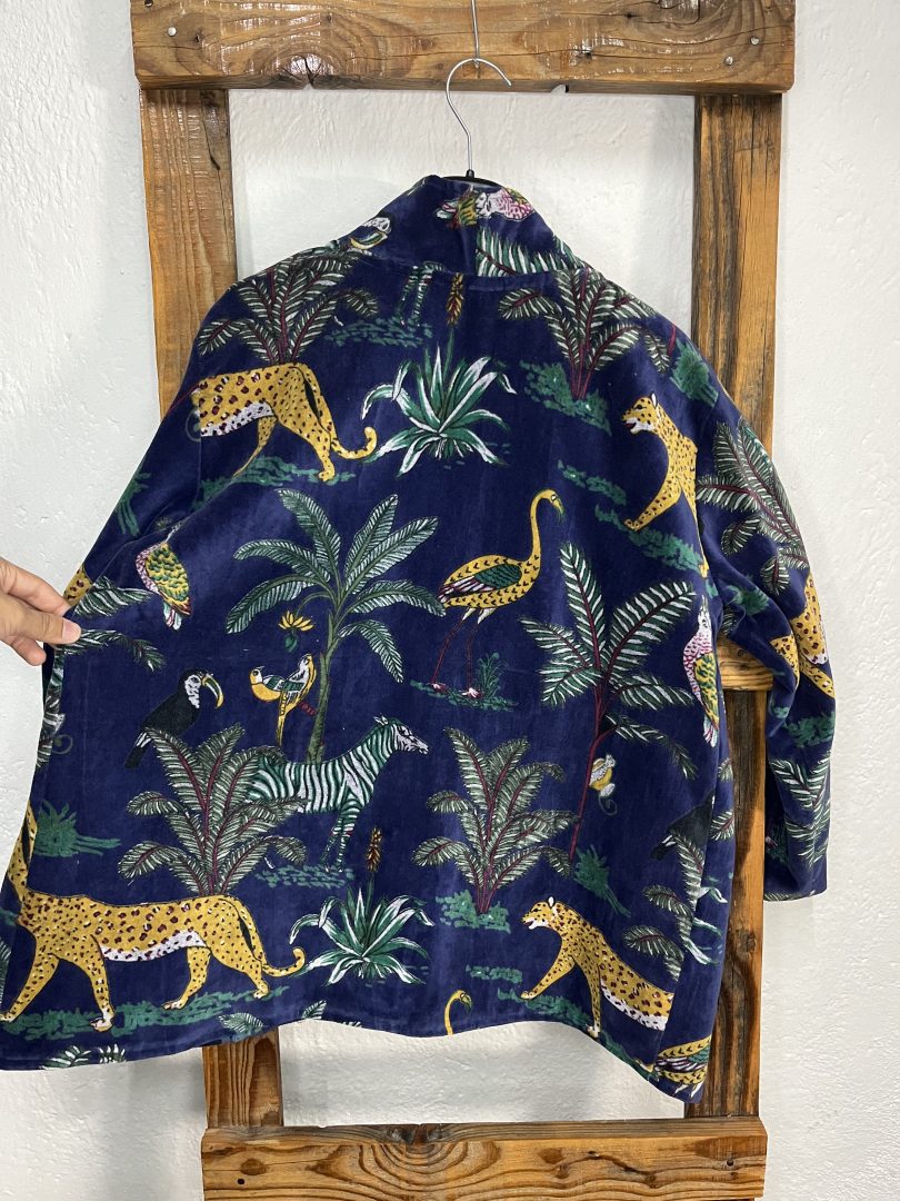 Kimono Reversible Terciopelo Azul Marino Estampado Animales - Imagen 3