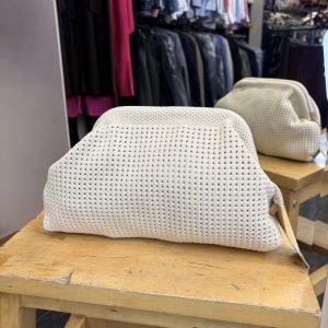 Bolso Cierre Boquilla Beige Textura Perforada