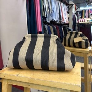Bolso Cierre Boquilla Rayas Camel y Marrón Oscuro