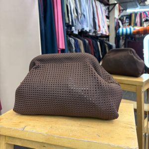 Bolso Cierre Boquilla Liso Color Marrón Chocolate