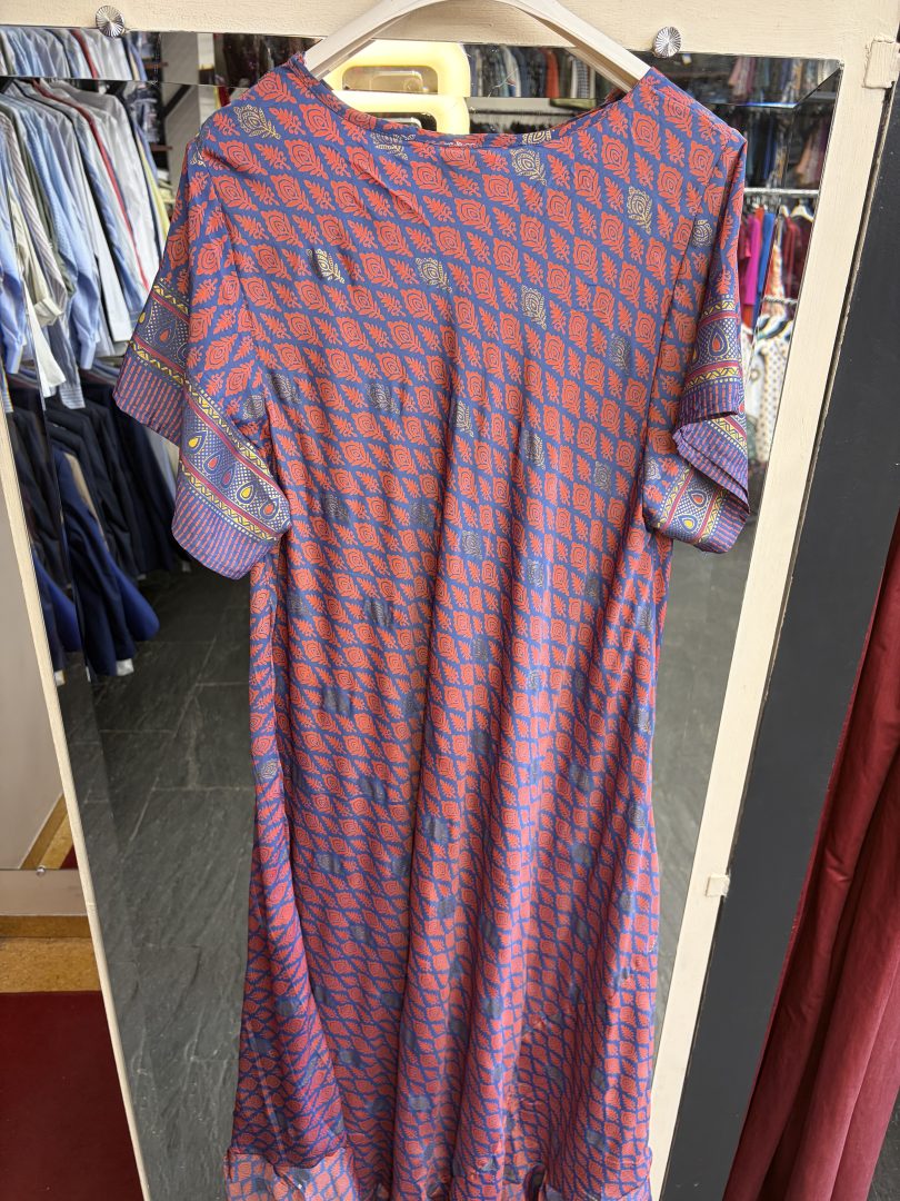 Vestido Seda Estampado Geométrico Burdeos - Imagen 4