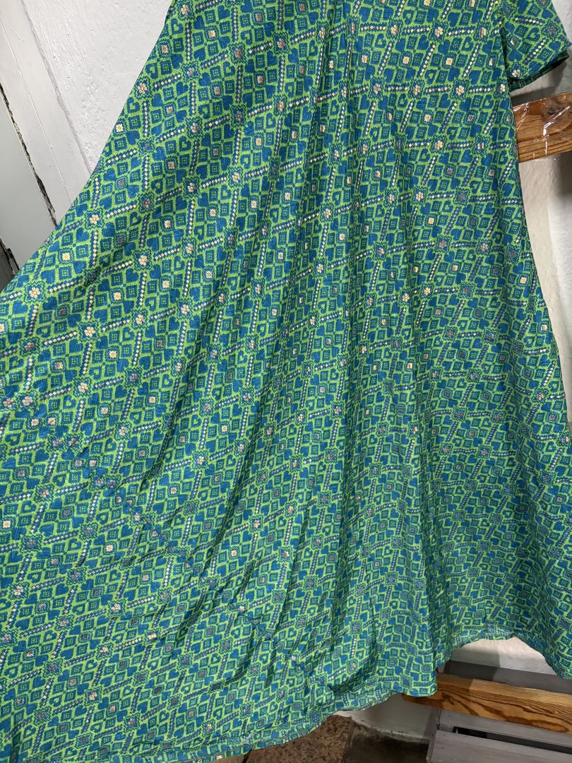 Vestido Seda Estampado Geométrico Verde - Imagen 2