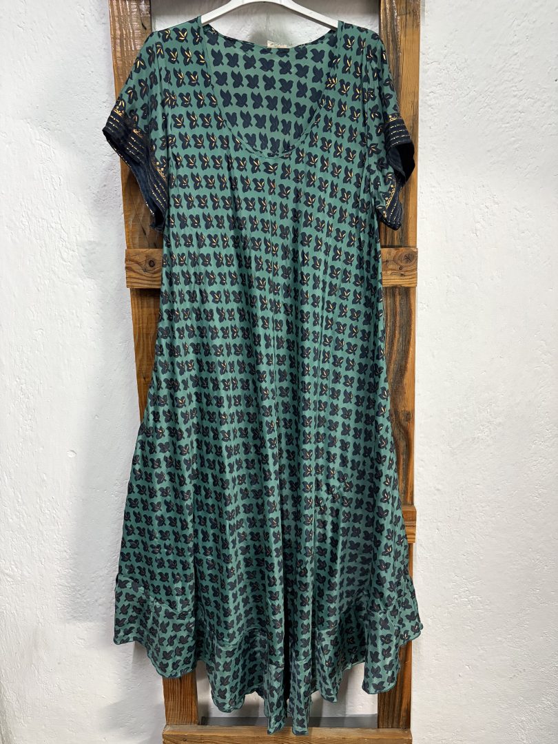 Vestido Seda Estampado Floral Verde