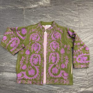 Kimono Suzani Verde Oliva con Bordado Floral Malva