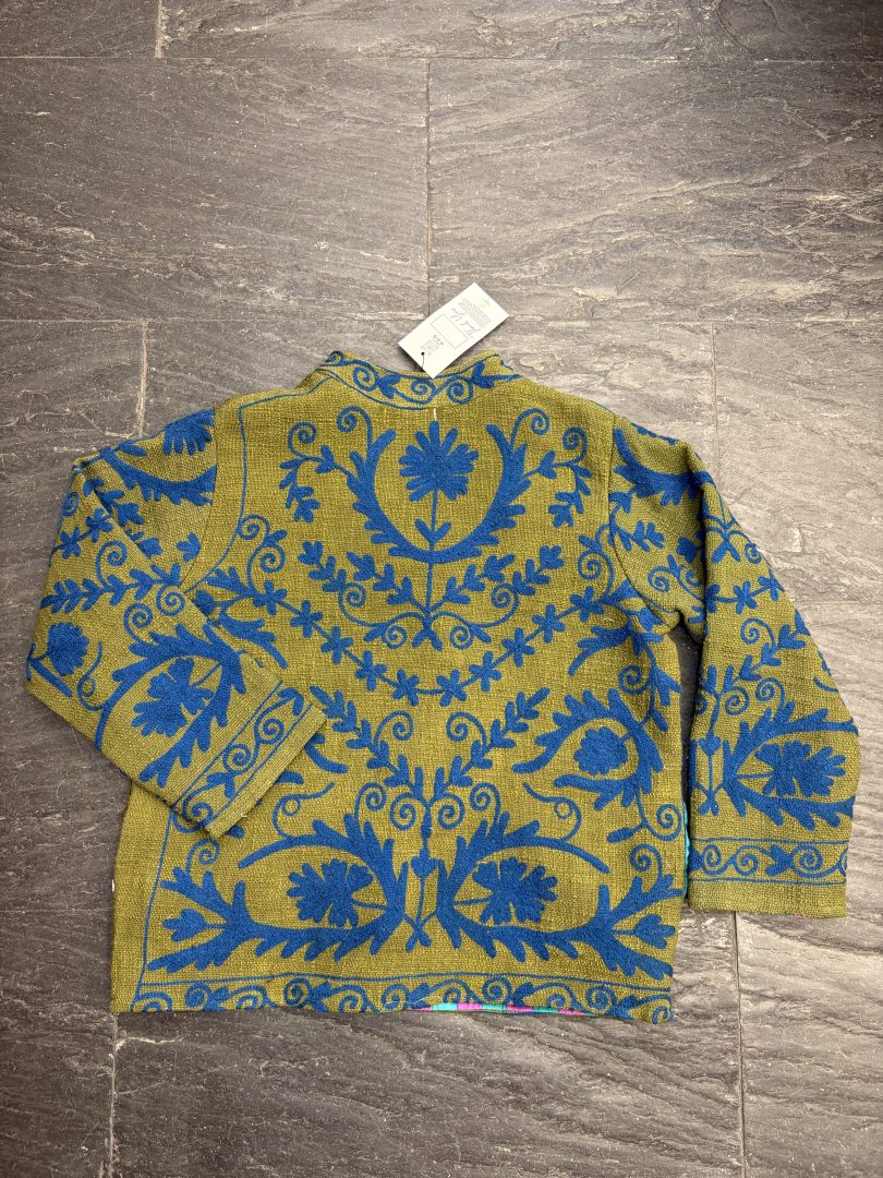 Kimono Suzani Verde Oliva con Bordado Azul - Imagen 3