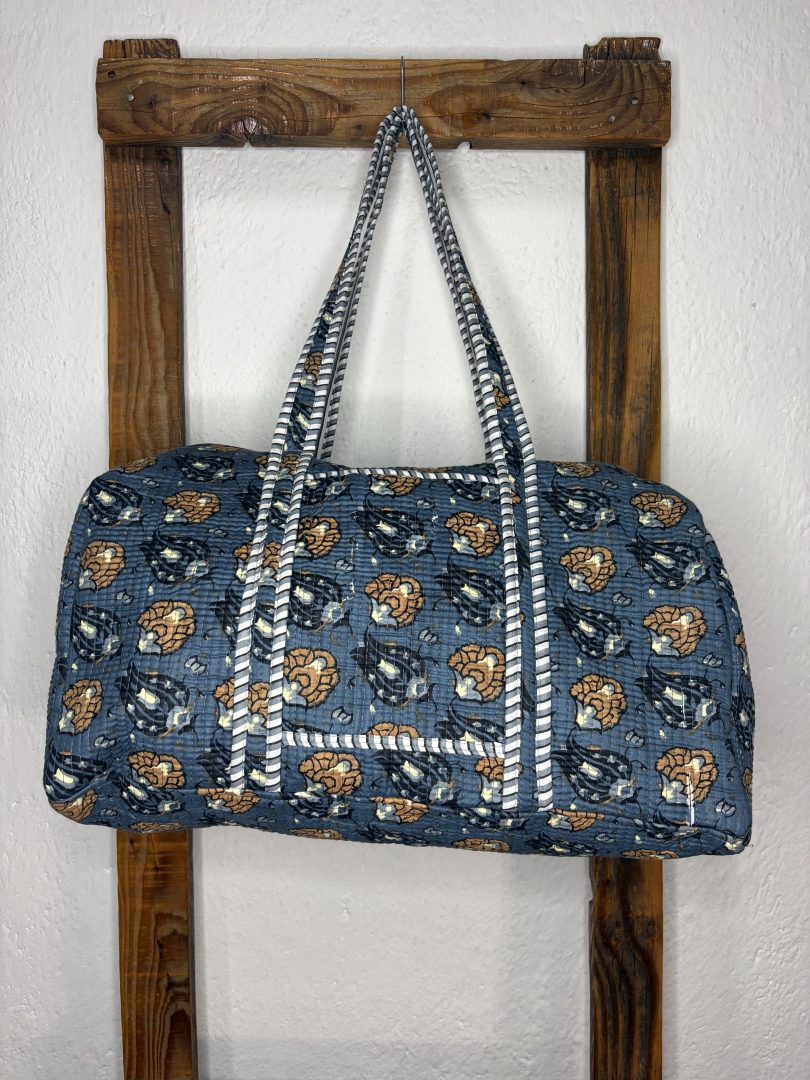 Bolsón Acolchado de Viaje 100% Algodón – Floral Azul y Marrón