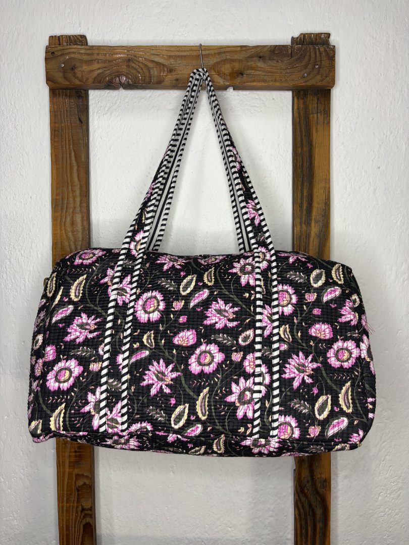 Bolsón Acolchado de Viaje 100% Algodón – Floral Rosa y Negro - Imagen 2
